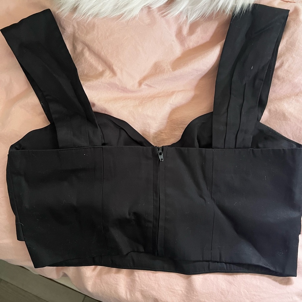 Aritzia Banting 101 black crop shirt top